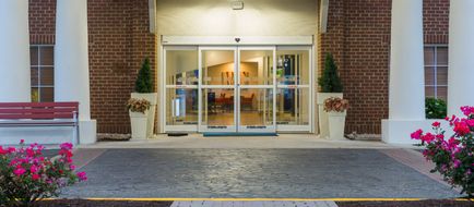 Holiday Inn Express & Stes Fort Lee Exterior