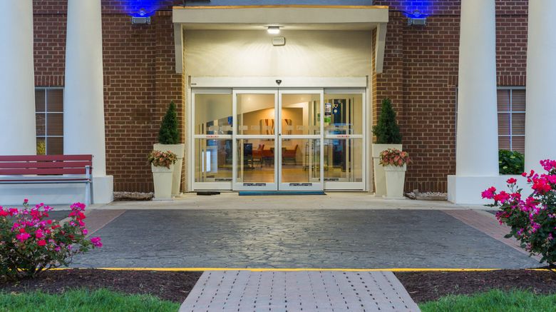 <b>Holiday Inn Express & Stes Fort Lee Exterior</b>. Images powered by <a href="https://www.leonardoworldwide.com/" title="Leonardo Worldwide" target="_blank">Leonardo</a>.
