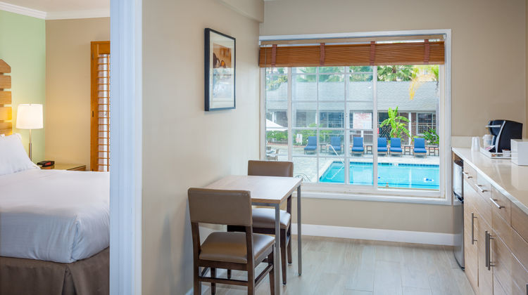 Holiday Inn Express Suite