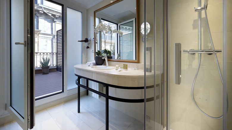 <b>Eurostars Casa de la Lirica Room</b>. Images powered by <a href="https://www.leonardoworldwide.com/" title="Leonardo Worldwide" target="_blank">Leonardo</a>.