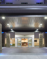 Holiday Inn Express & Sts North Lincoln