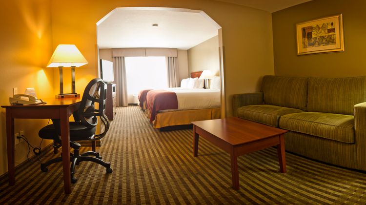 Holiday Inn Express Walla Walla Suite