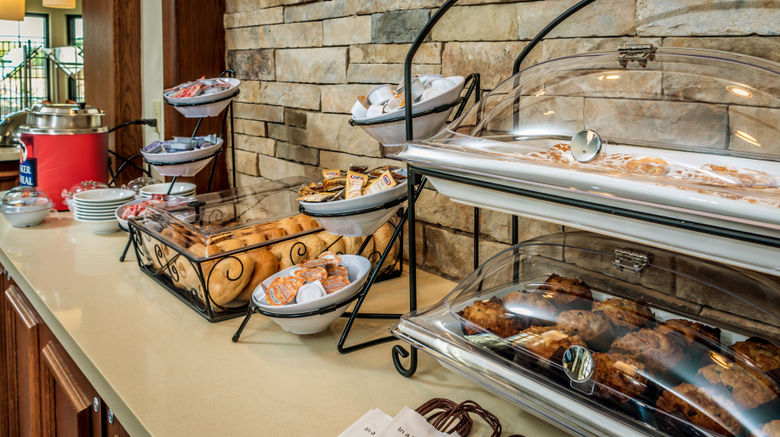 <b>Staybridge Suites Sacramento/Folsom Restaurant</b>. Images powered by <a href="https://www.leonardoworldwide.com/" title="Leonardo Worldwide" target="_blank">Leonardo</a>.
