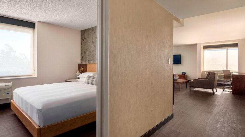 <b>Fullerton Marriott at California State Suite</b>. Images powered by <a href="https://leonardo.com/" title="Leonardo Worldwide" target="_blank">Leonardo</a>.