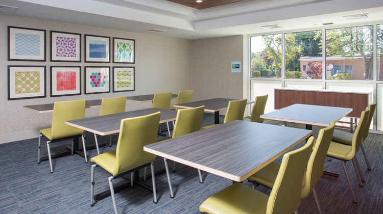 Holiday Inn Express Chelmsford Meeting