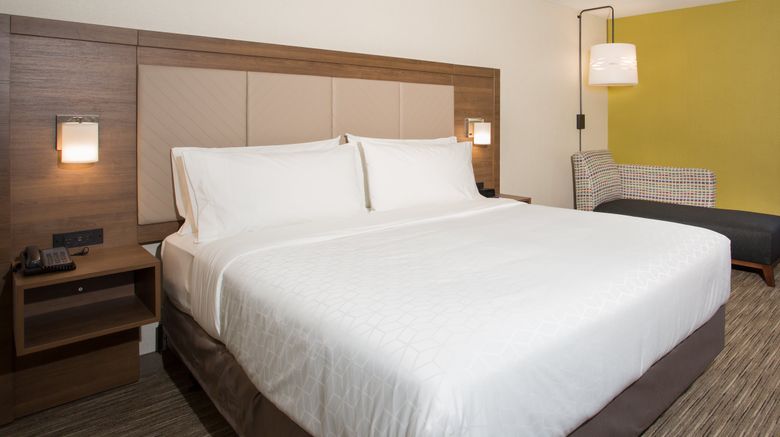 <b>Holiday Inn Express Chelmsford Room</b>. Images powered by <a href="https://www.leonardoworldwide.com/" title="Leonardo Worldwide" target="_blank">Leonardo</a>.