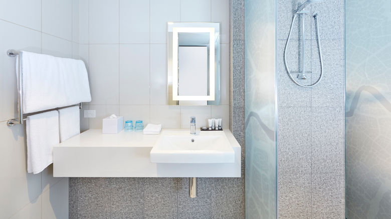 <b>Holiday Inn Express Brisbane Central Room</b>. Images powered by <a href="https://www.leonardoworldwide.com/" title="Leonardo Worldwide" target="_blank">Leonardo</a>.