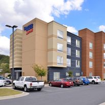 Fairfield Inn & Suites Calhoun