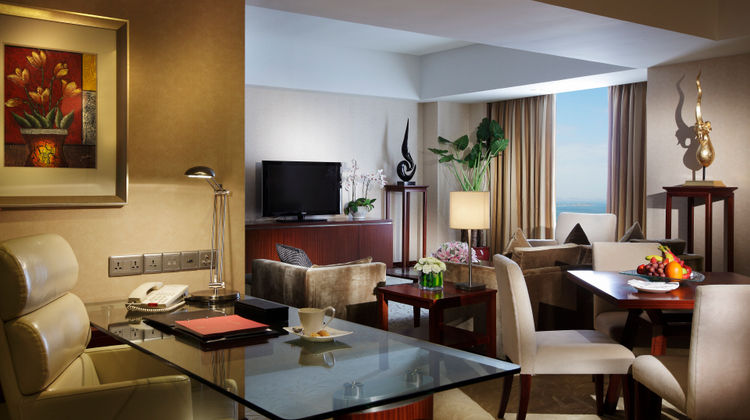 Crowne Plaza Hotel Yantai Sea View Suite