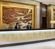 Crowne Plaza Hotel Yantai Sea View Lobby