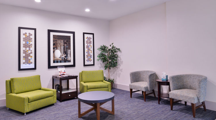 Holiday Inn Express NW Medical Area Lobby