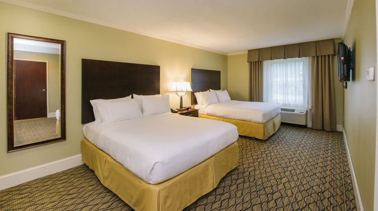 Holiday Inn Express Merrimack Room