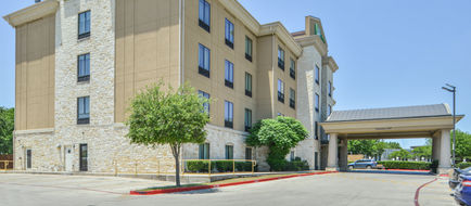 Holiday Inn Express NW Medical Area Exterior