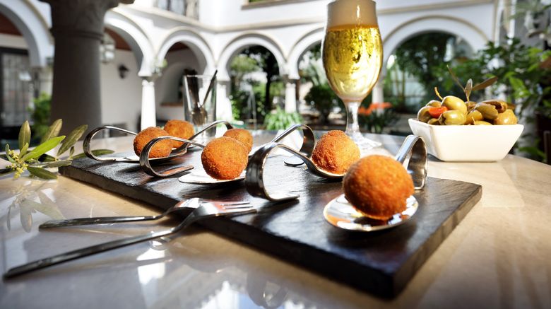 <b>Eurostars Conquistador Restaurant</b>. Images powered by <a href="https://www.leonardoworldwide.com/" title="Leonardo Worldwide" target="_blank">Leonardo</a>.