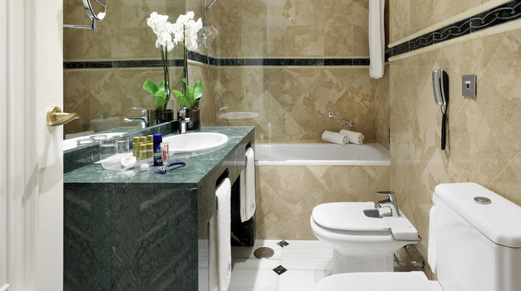 Eurostars Conquistador Room