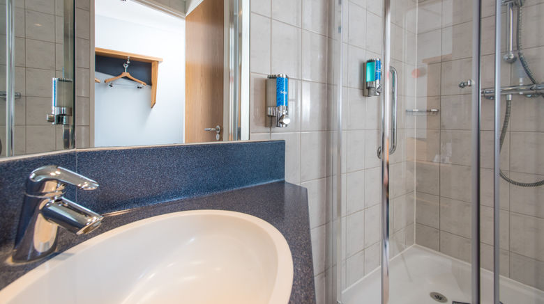 <b>Holiday Inn Express Stoke on Trent Room</b>. Images powered by <a href="https://www.leonardoworldwide.com/" title="Leonardo Worldwide" target="_blank">Leonardo</a>.