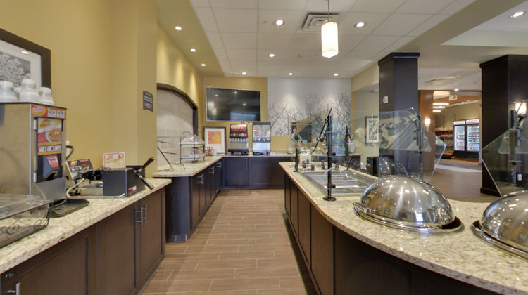 Staybridge Suites Fitchburg Restaurant
