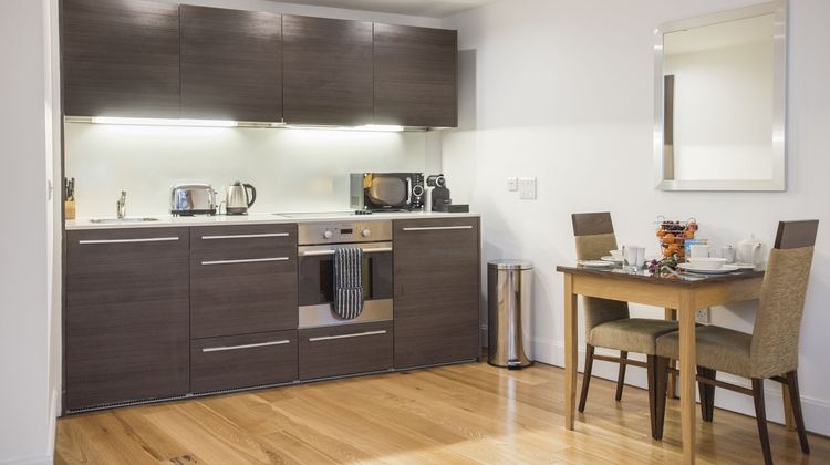 Premier Suites Plus Bristol Cabot Circus Room