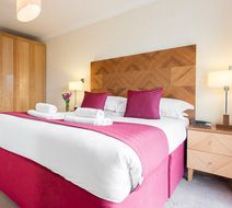 Premier Suites Bristol Redcliffe Room