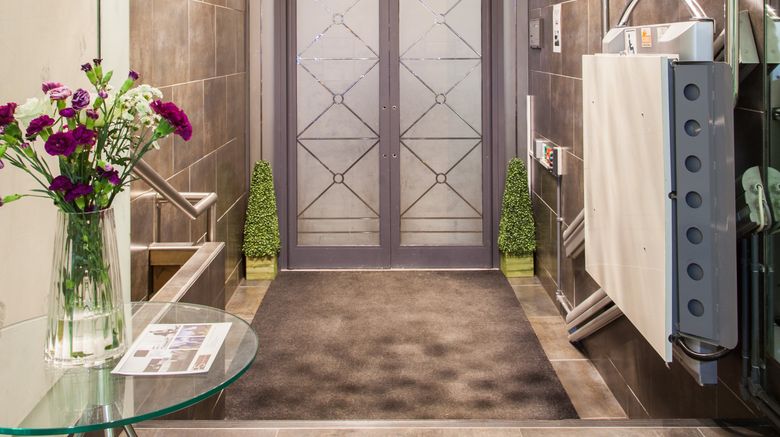 <b>Premier Suites Plus Glasgow Lobby</b>. Images powered by <a href="https://www.leonardoworldwide.com/" title="Leonardo Worldwide" target="_blank">Leonardo</a>.
