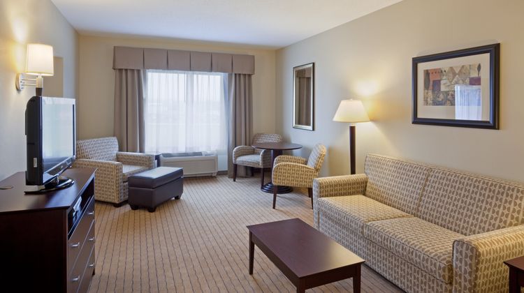 Holiday Inn Express & Suites Malone Suite