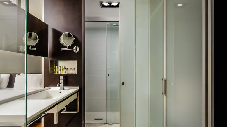 <b>Ikonik Angli Room</b>. Images powered by <a href="https://www.leonardoworldwide.com/" title="Leonardo Worldwide" target="_blank">Leonardo</a>.
