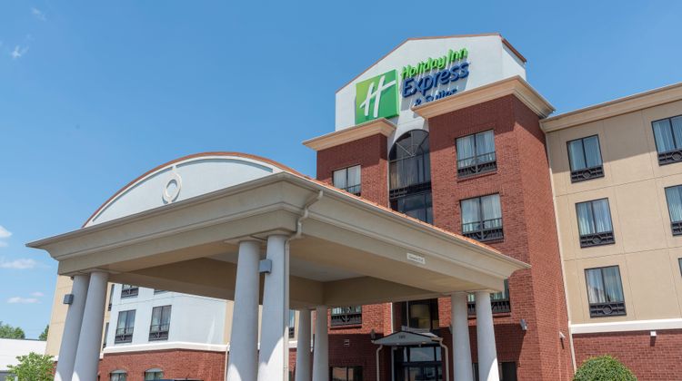 Holiday Inn Express New Philadelphia Exterior