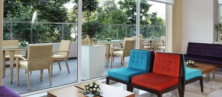 Hometel Chandigarh Lobby