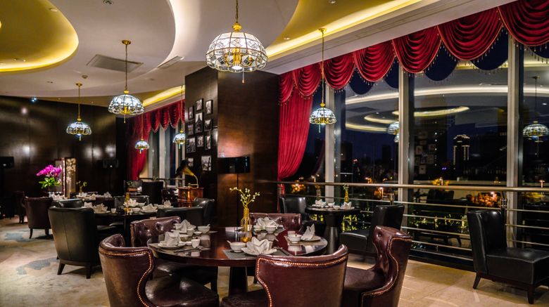 <b>Crowne Plaza Wuxi Taihu Restaurant</b>. Images powered by <a href="https://www.leonardoworldwide.com/" title="Leonardo Worldwide" target="_blank">Leonardo</a>.