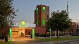Holiday Inn Brentwood Exterior