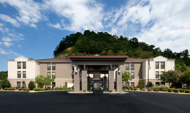 Holiday Inn Express Middlesboro Exterior