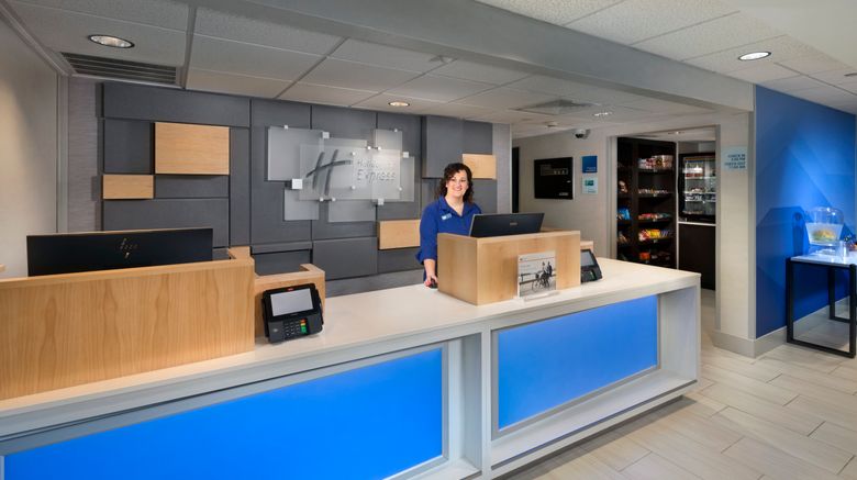 <b>Holiday Inn Express Middlesboro Lobby</b>. Images powered by <a href="https://www.leonardoworldwide.com/" title="Leonardo Worldwide" target="_blank">Leonardo</a>.
