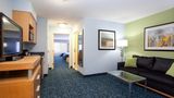 Holiday Inn Express Hotel & Suites Suite