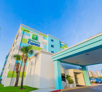 Holiday Inn Express Exterior
