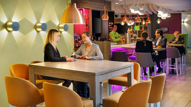<b>Holiday Inn Duesseldorf City-Toulouser Lobby</b>. Images powered by <a href="https://www.leonardoworldwide.com/" title="Leonardo Worldwide" target="_blank">Leonardo</a>.