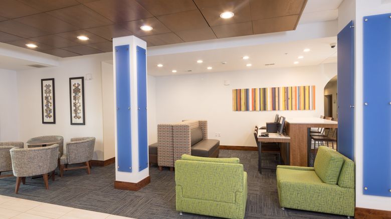 <b>Holiday Inn Express Hotel & Suites Lobby</b>. Images powered by <a href="https://www.leonardoworldwide.com/" title="Leonardo Worldwide" target="_blank">Leonardo</a>.