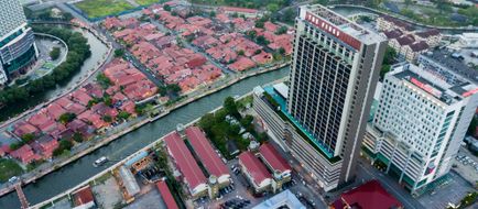 The Pines Melaka Exterior