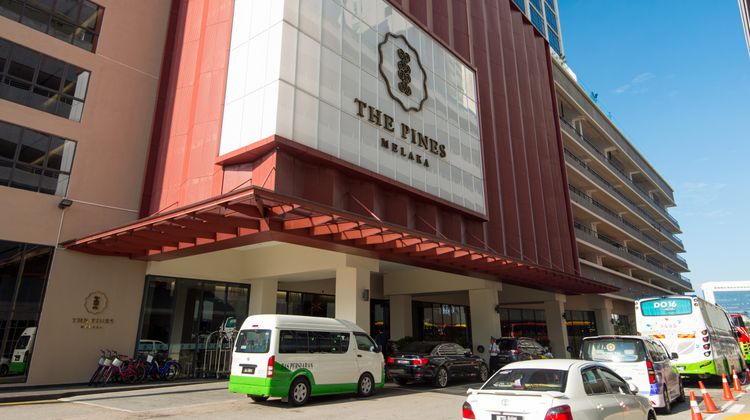 The Pines Melaka Exterior