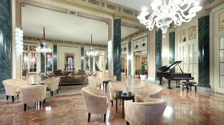 Eurostars Hotel Excelsior Lobby