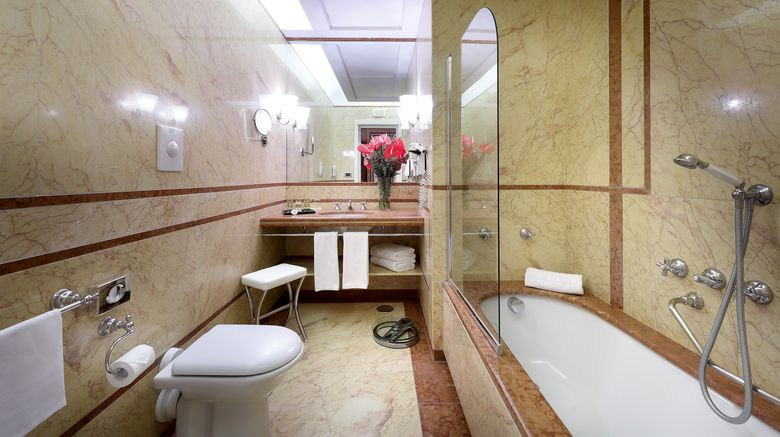 <b>Eurostars Hotel Excelsior Room</b>. Images powered by <a href="https://www.leonardoworldwide.com/" title="Leonardo Worldwide" target="_blank">Leonardo</a>.