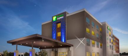 Holiday Inn Express Visalia Exterior