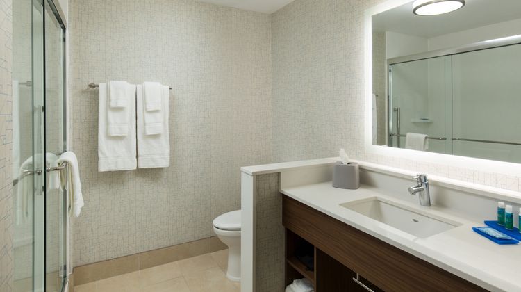 Holiday Inn Express Visalia Room