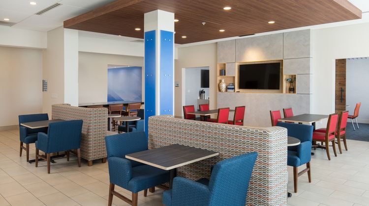 Holiday Inn Express Visalia Restaurant