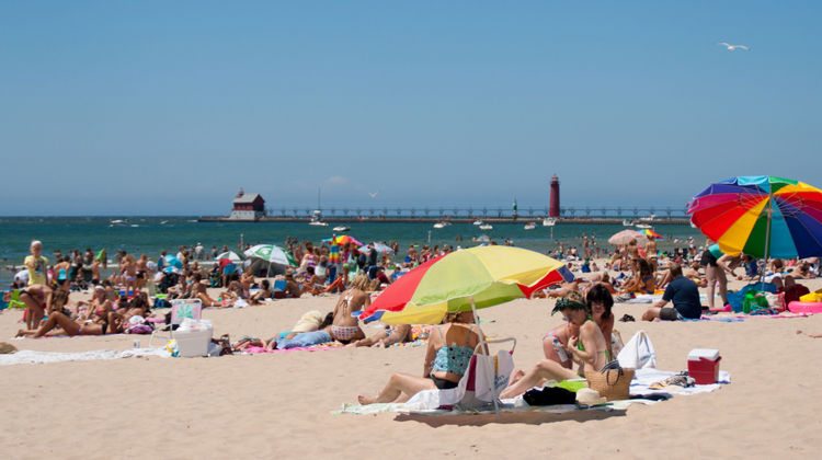 Holiday Inn Grand Haven Waterfront Beach