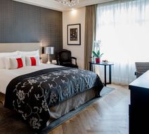 Hotel Schweizerhof Bern Room