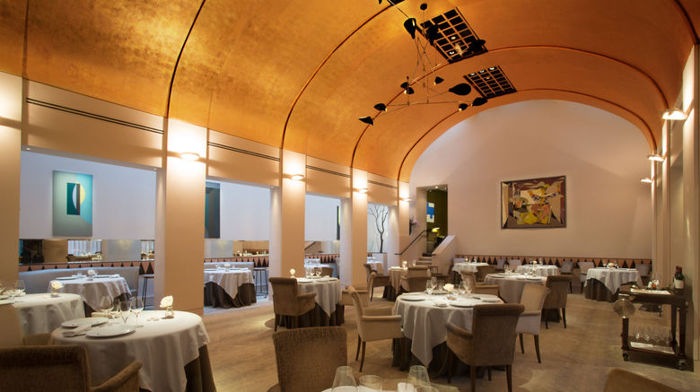 <b>Merrion Hotel Restaurant</b>. Images powered by <a href="https://www.leonardoworldwide.com/" title="Leonardo Worldwide" target="_blank">Leonardo</a>.