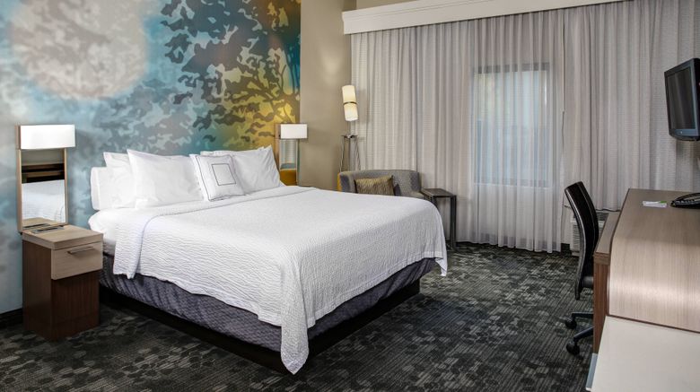 <b>Courtyard by Marriott Cleveland/Westlake Room</b>. Images powered by <a href="https://www.leonardoworldwide.com/" title="Leonardo Worldwide" target="_blank">Leonardo</a>.