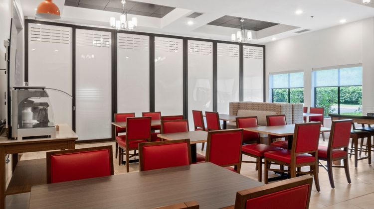 Holiday Inn Express Hotel & Suites Restaurant