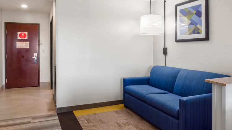 Holiday Inn Express Hotel & Suites Room