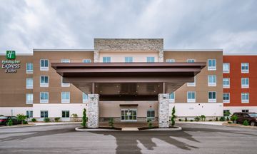 Holiday Inn Express & Suites South Bend